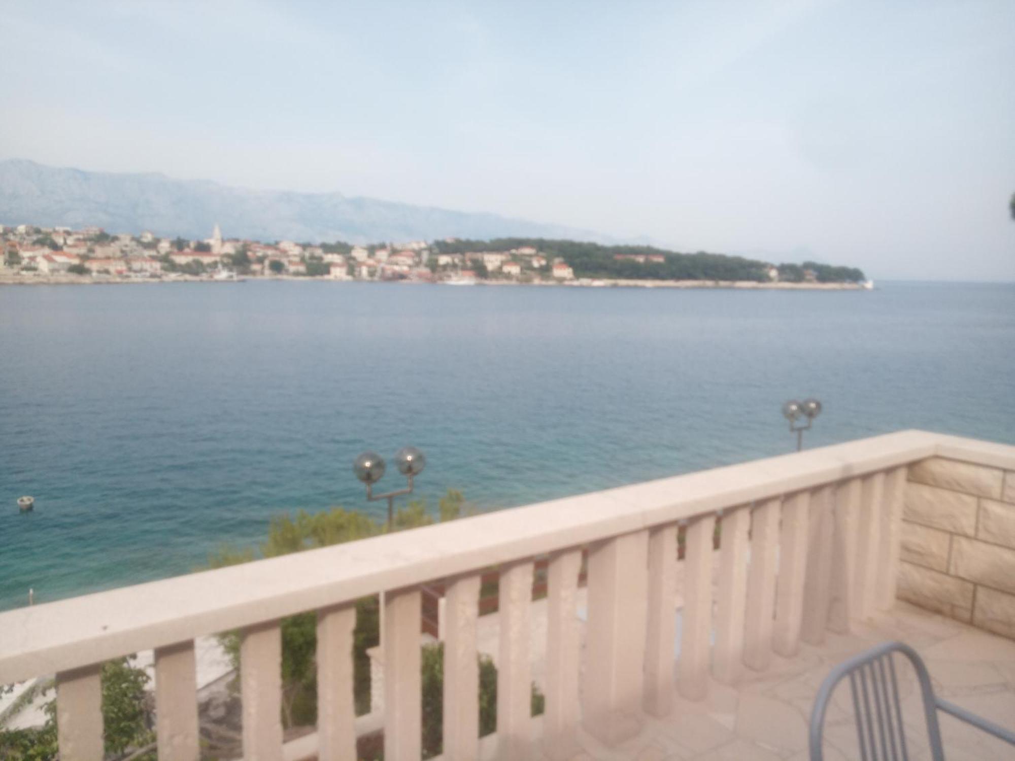 Beachfront House Pope B&B Selca  Zimmer foto